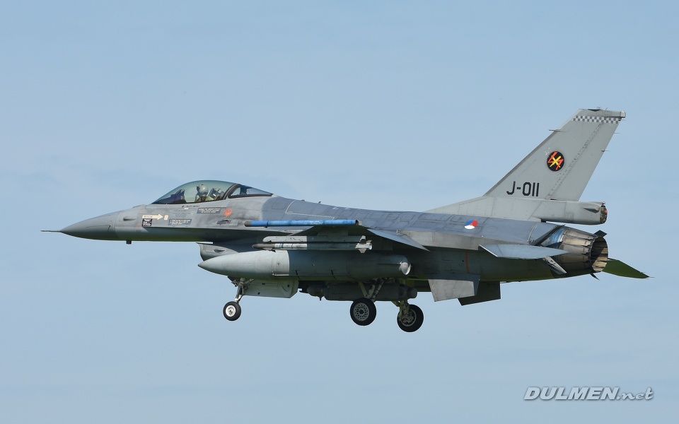 F-16AM J-011 312sqn